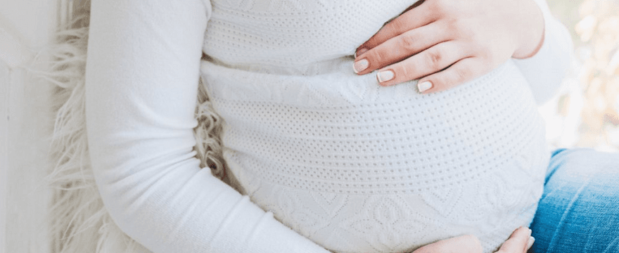 Amnioskopia:  badanie przeprowadzane u kobiet w przenoszonej ciąży 