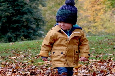 Jaki wybrać krem dla dziecka na jesienny spacer?