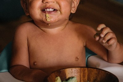 Rozszerzanie diety niemowlaka: 3 złote rady różnych Mam