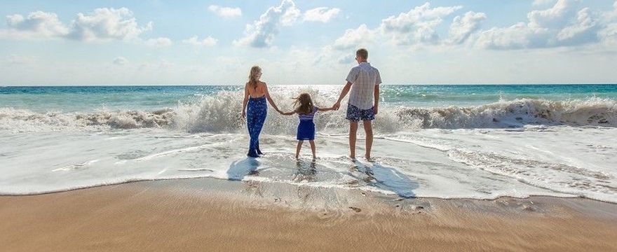 2 wyjątki dla rodzin: kiedy nie trzeba mieć kwarantanny po powrocie z zagranicy?