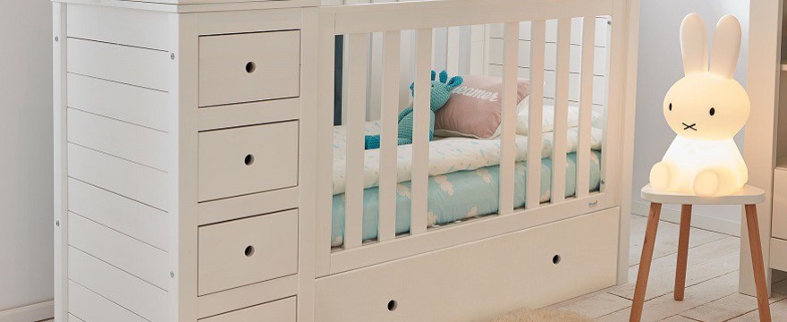 Jakie powinno być łóżeczko dla niemowlaka?