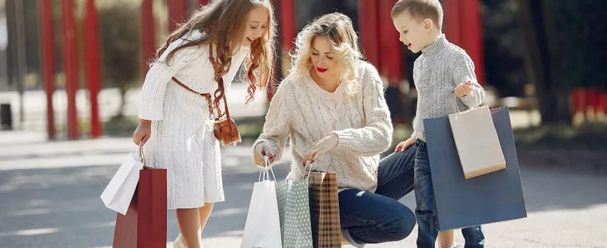 Zakupy na wiosnę – jak dobrać odzież i akcesoria dla dziecka?