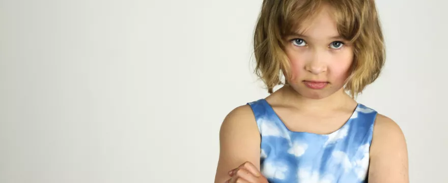 Jak radzić sobie z dziecięcymi napadami złości? Porady dla rodziców maluchów