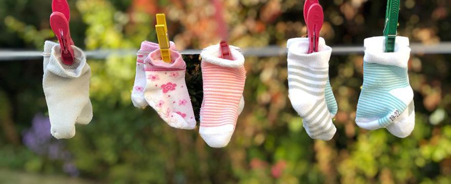 Jak przedłużyć życie niemowlęcym ubrankom?