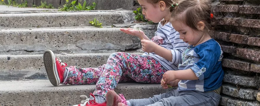 Jak uczyć dziecko samodzielność? To ważne dla rozwoju malucha