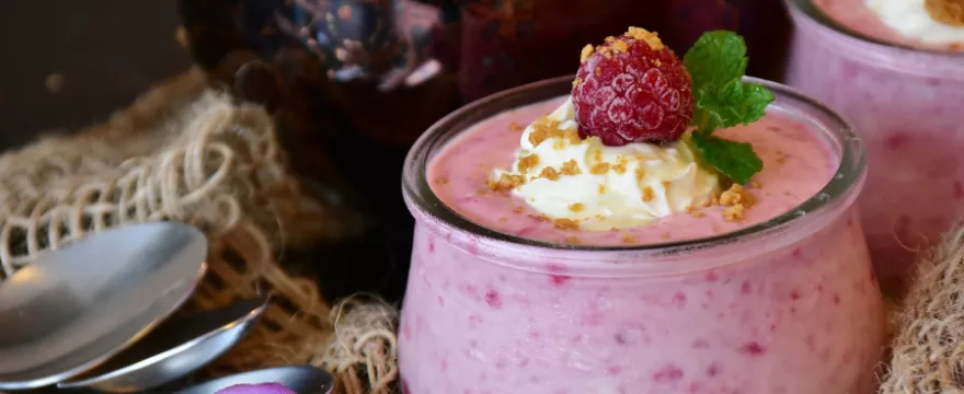 Przepisy na Dzień Taty – proste ciasta bez pieczenia, które zrobisz z łatwością i sercem