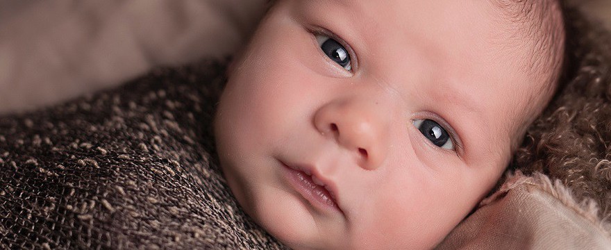 Rozwój wzroku u niemowlaka – jak go stymulować?